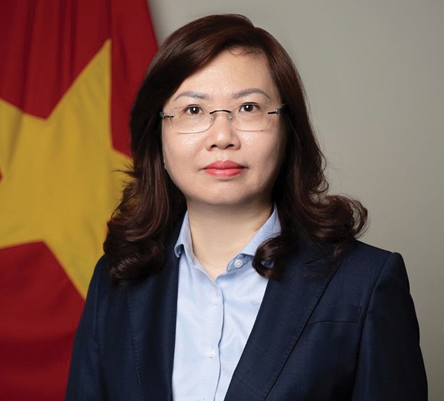 Bà Vũ Thị Chân Phương, Chủ tịch Ủy ban Chứng khoán Nhà nước. ảnh 1