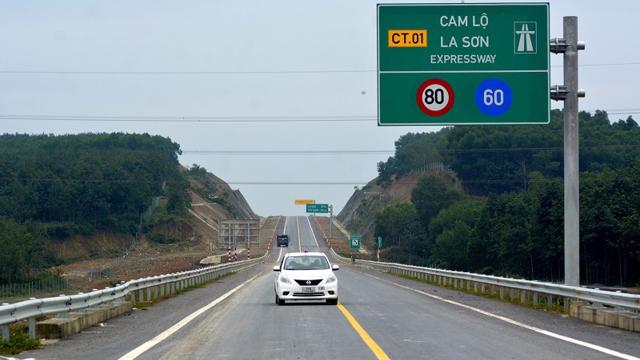 Sớm mở rộng tuyến cao tốc Cam Lộ - La Sơn lên 4 làn xe- Ảnh 1.