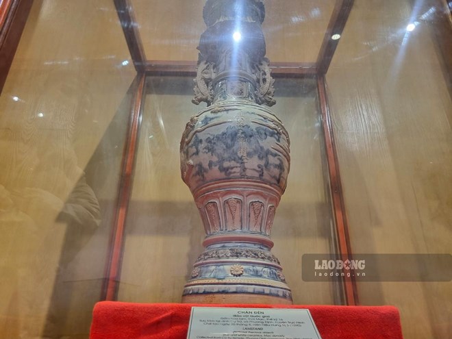 Bảo vật quốc gia - bộ chân đèn và lư hương độc bản còn nguyên vẹn ở Nam Định- Ảnh 1.