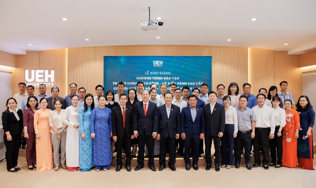 Đại học Kinh tế TPHCM: Nỗ lực đào tạo nguồn nhân lực chất lượng cao cho khu vực công Việt Nam- Ảnh 1.